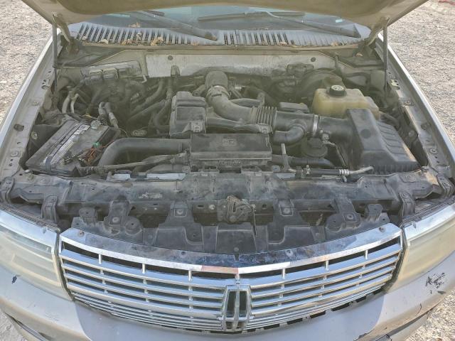 Lincoln Navigator Image 4