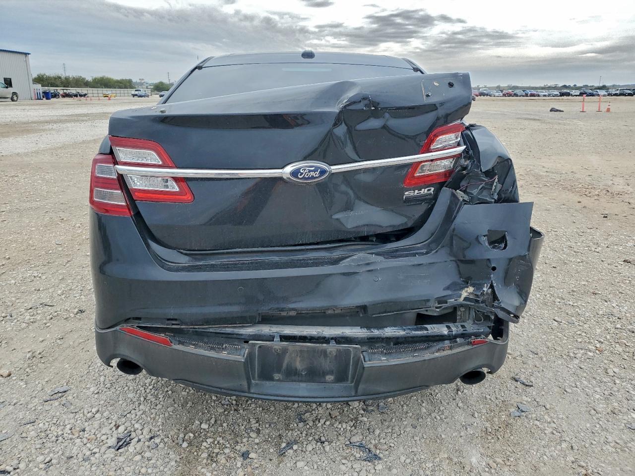 Ford Taurus Sho Image 8