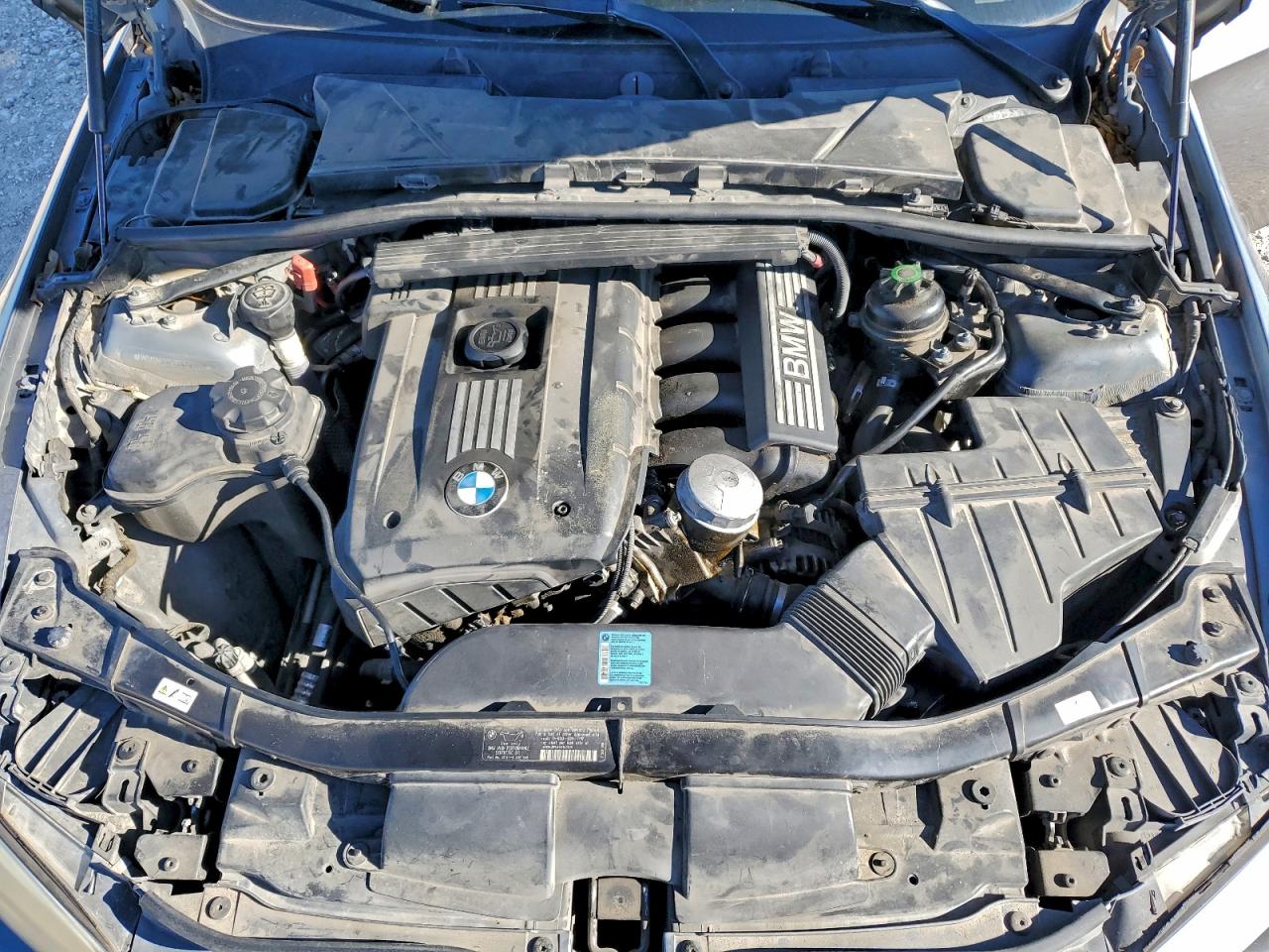 BMW 3 Series I Image 10