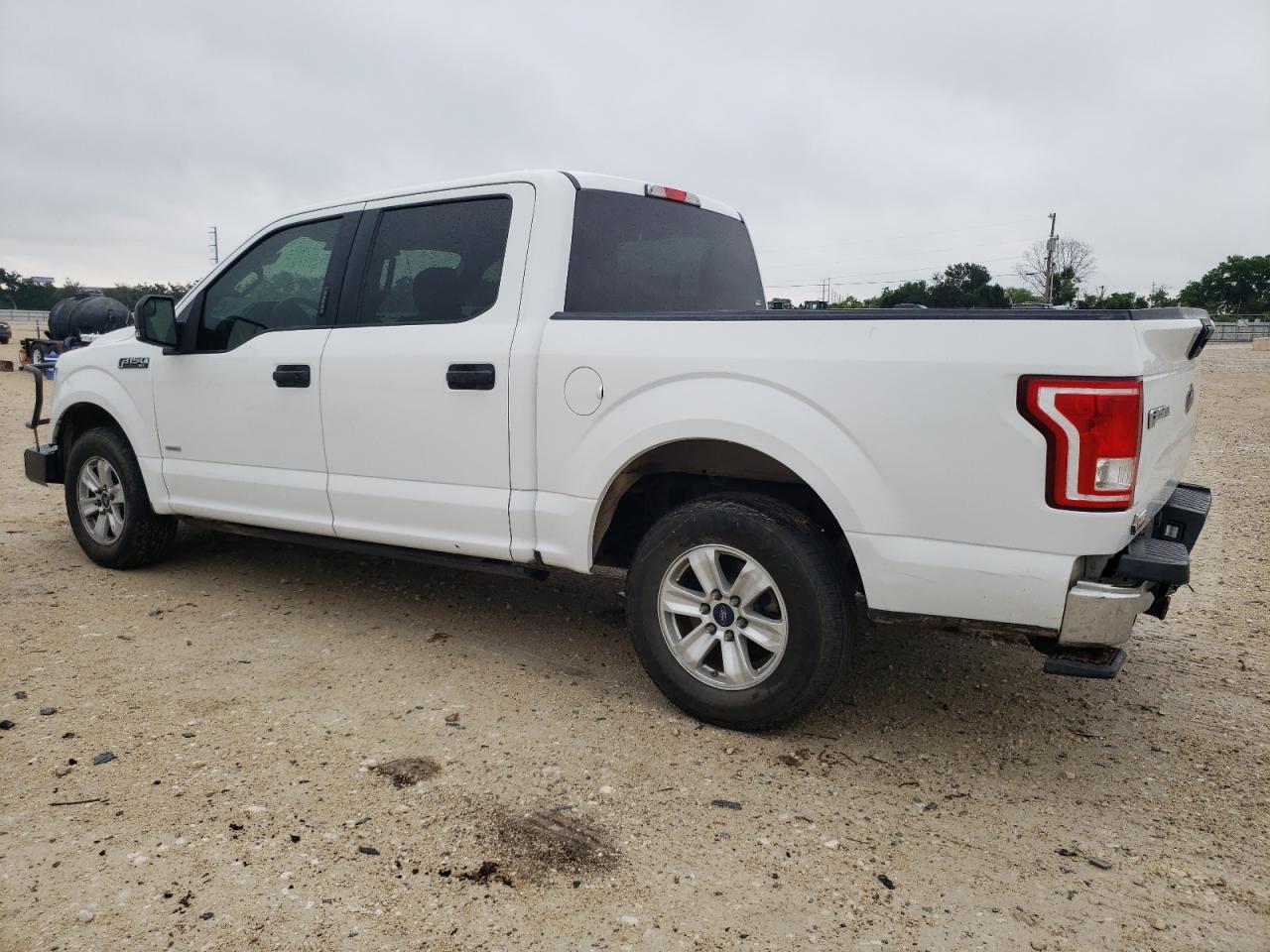Ford F-150 Supercrew Image 10