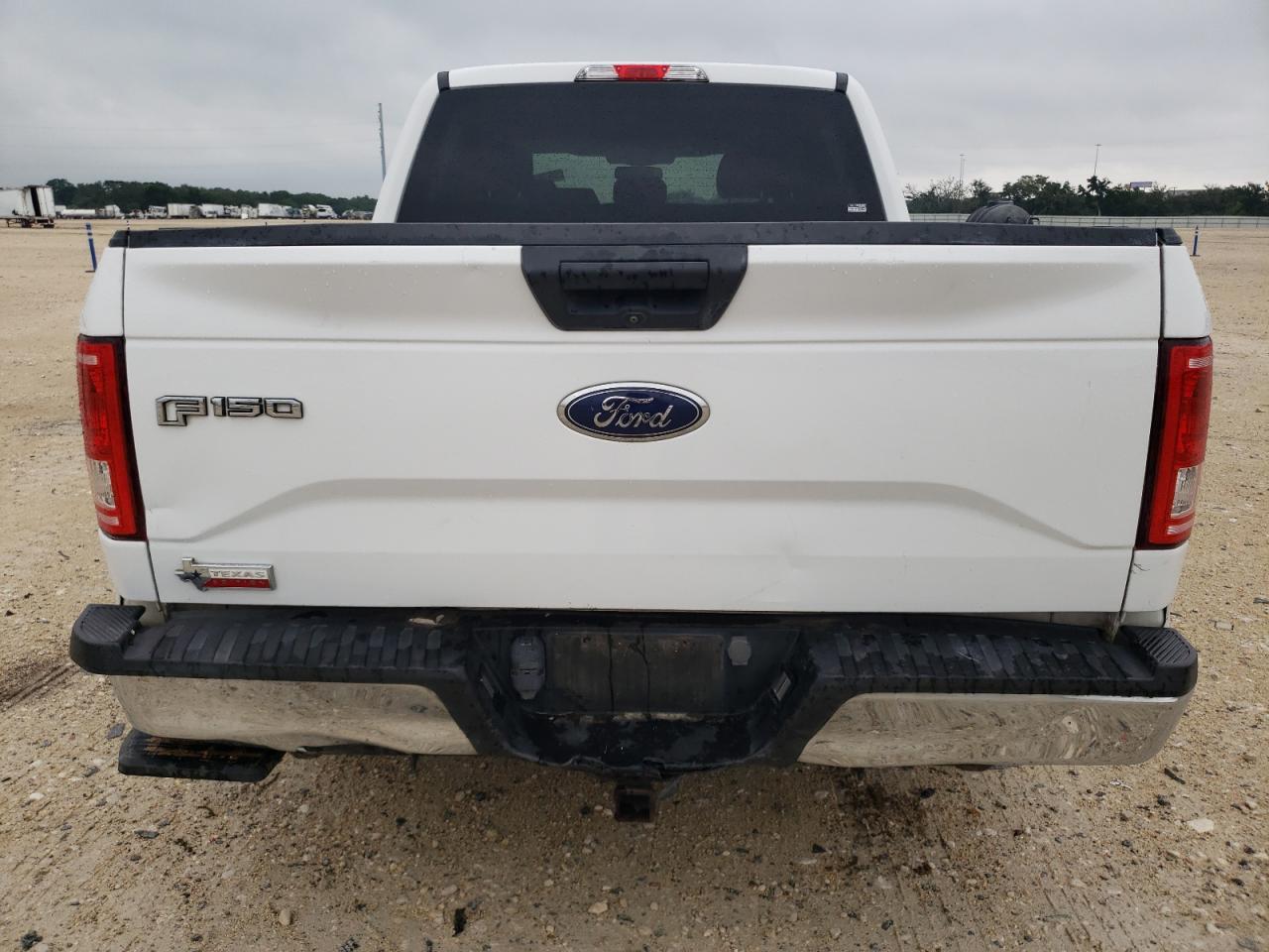 Ford F-150 Supercrew Image 6