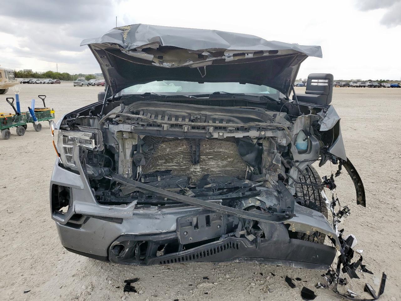 GMC Sierra K1500 Elevation Image 6