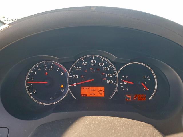 Nissan Altima Base Image 9