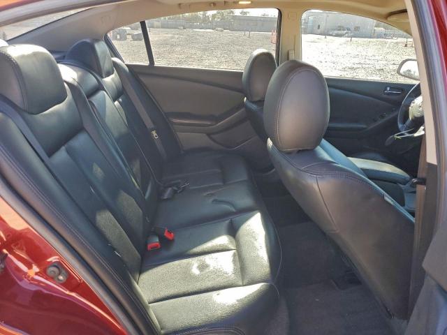 Nissan Altima Base Image 8