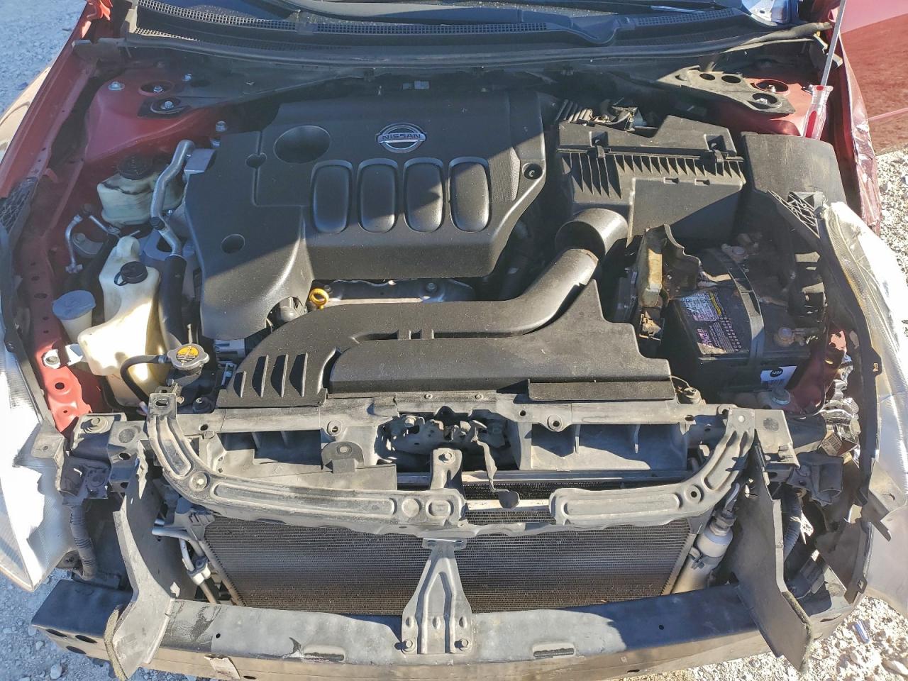 Nissan Altima Base Image 13