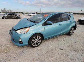  Salvage Toyota Prius
