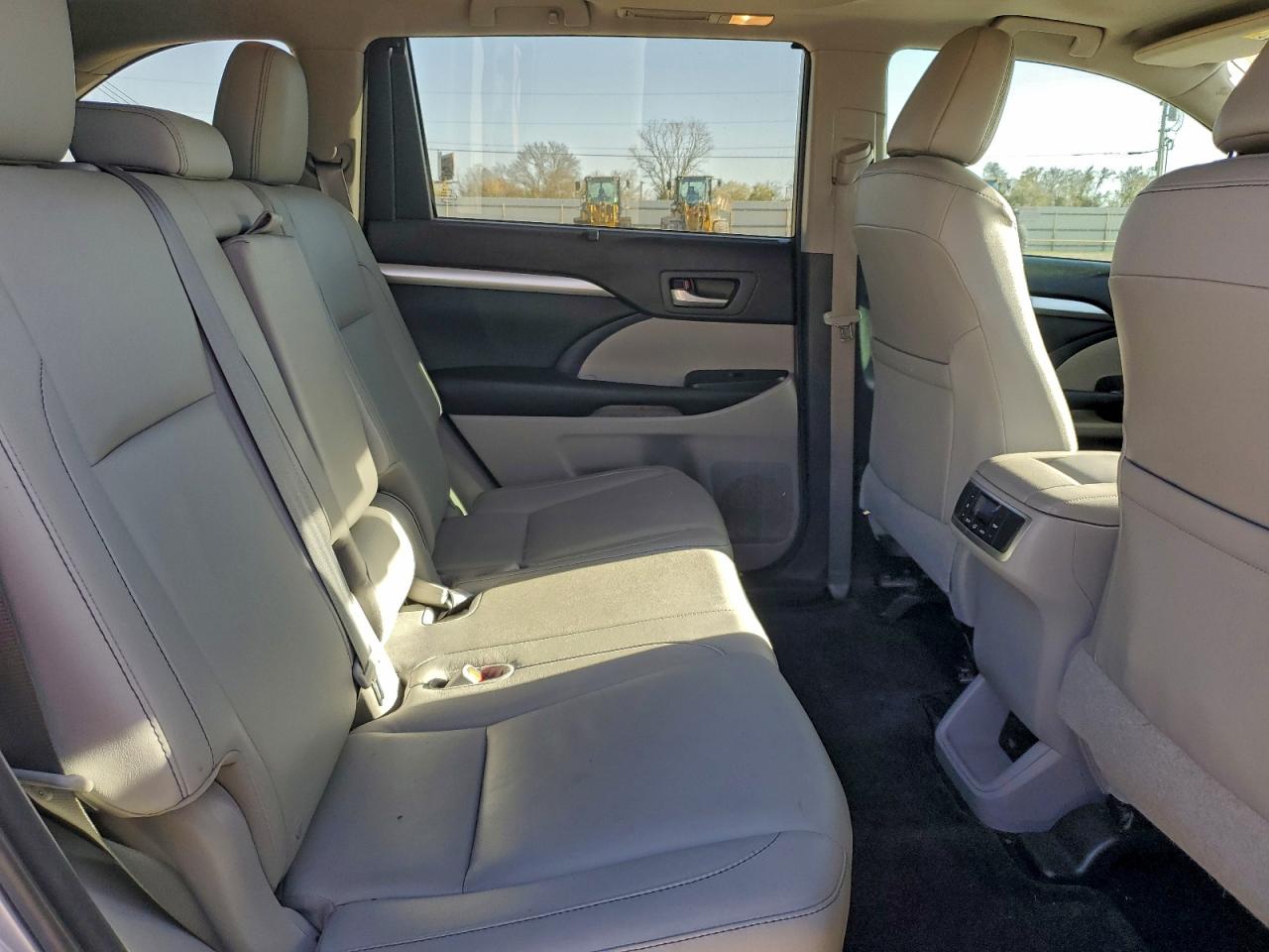 Toyota Highlander Xle Image 11