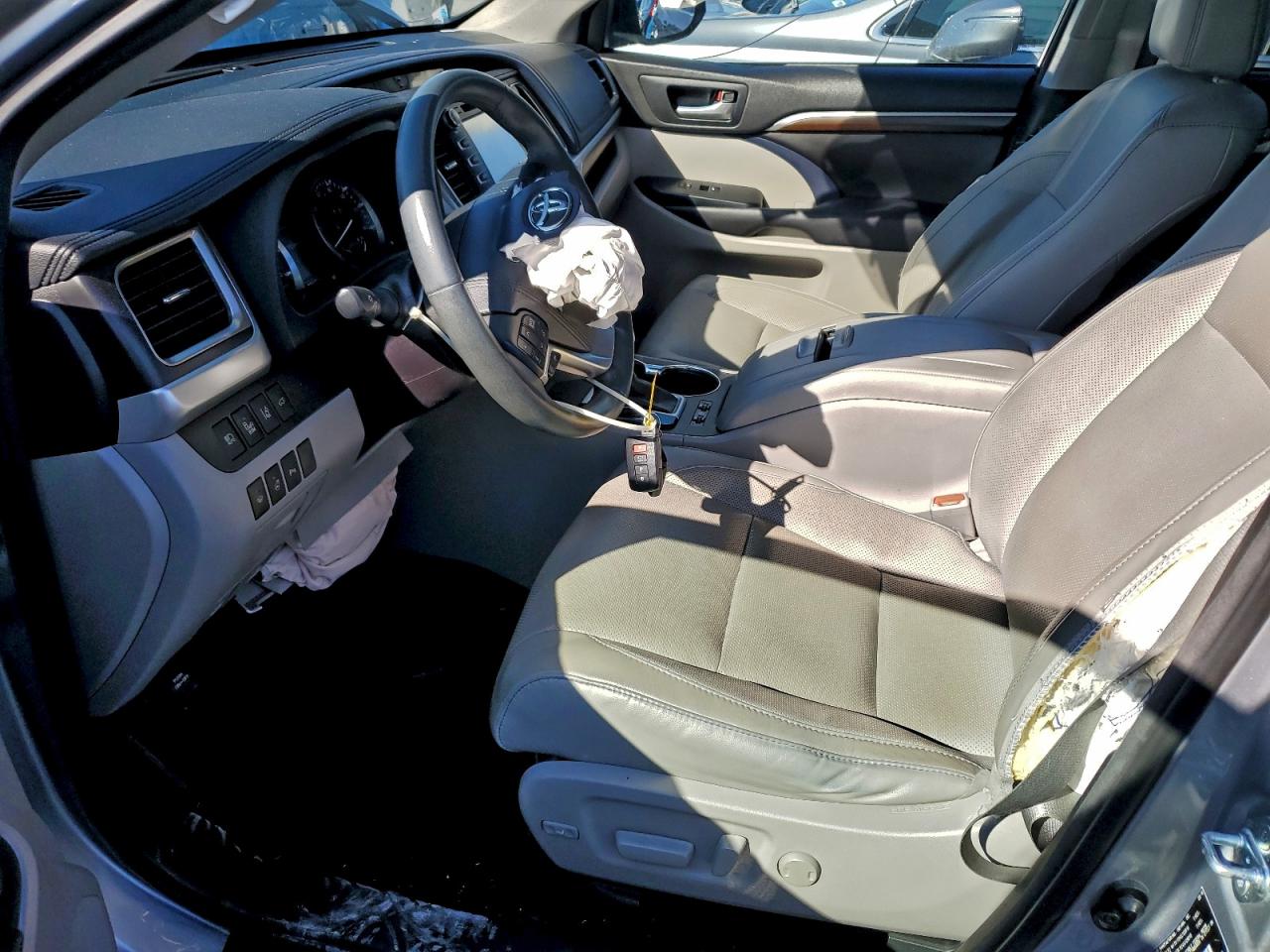 Toyota Highlander Limited Image 6