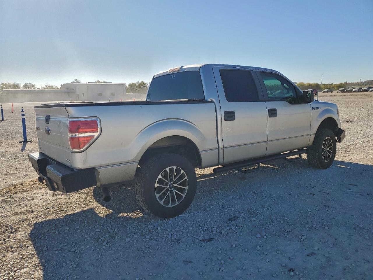Ford F-150 Supercrew Image 2