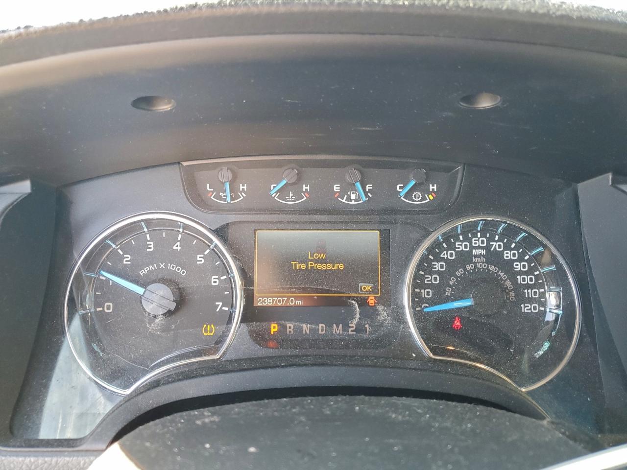 Ford F-150 Supercrew Image 7