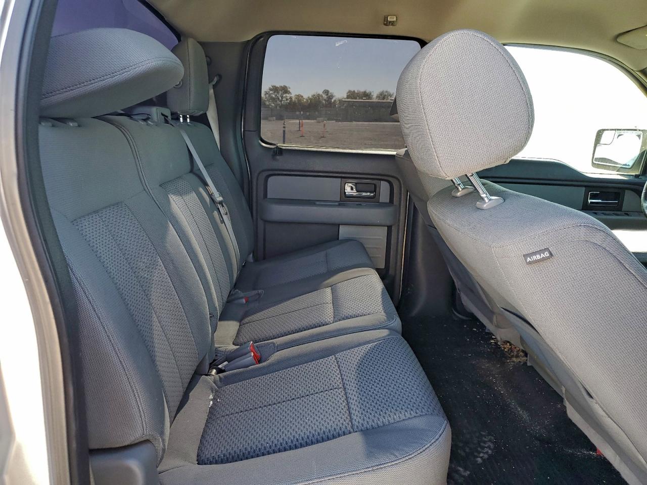 Ford F-150 Supercrew Image 3