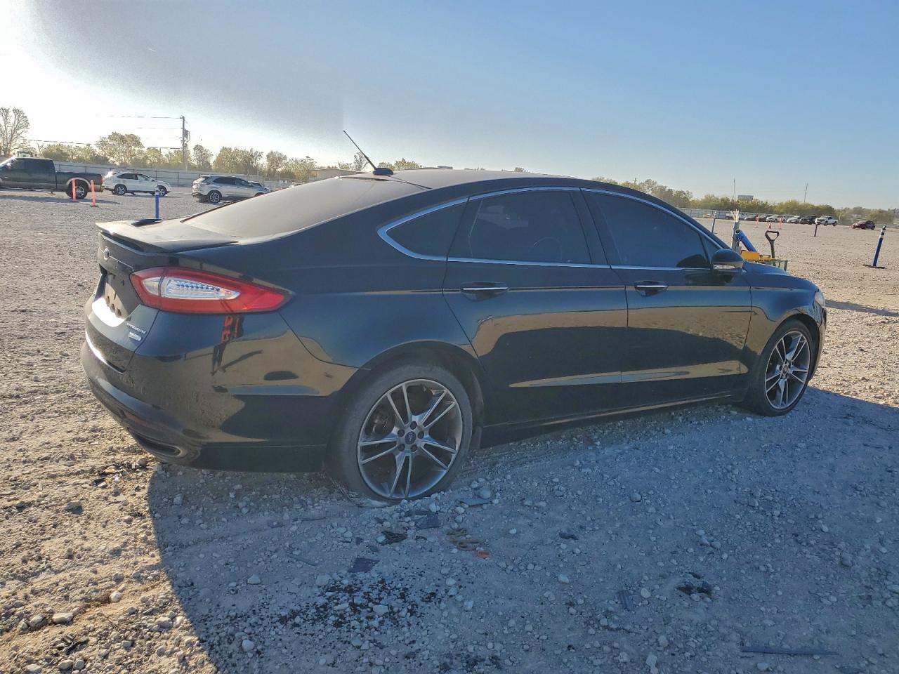 Ford Fusion Titanium Image 2