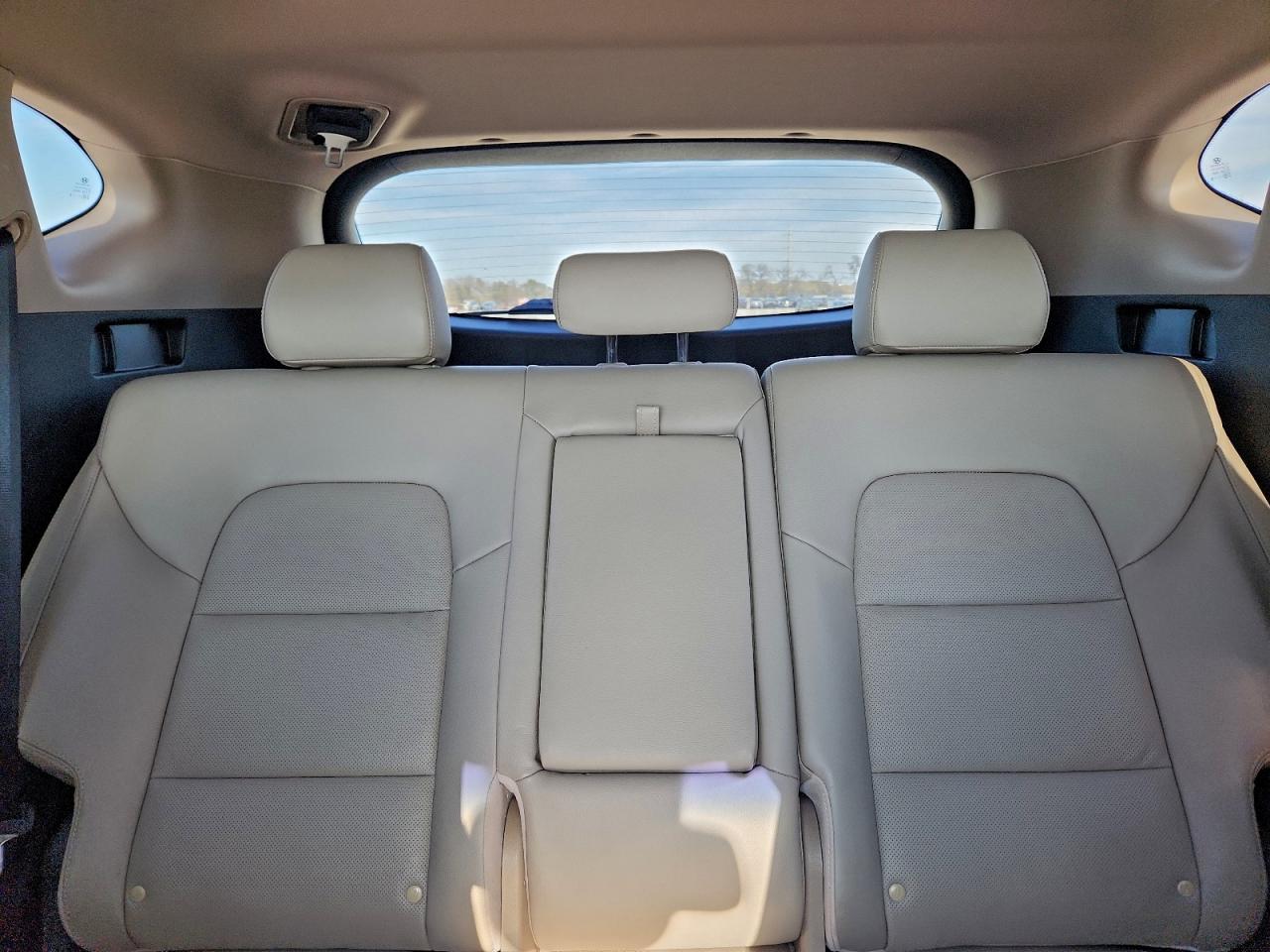 Hyundai TUCSON Limited Image 13