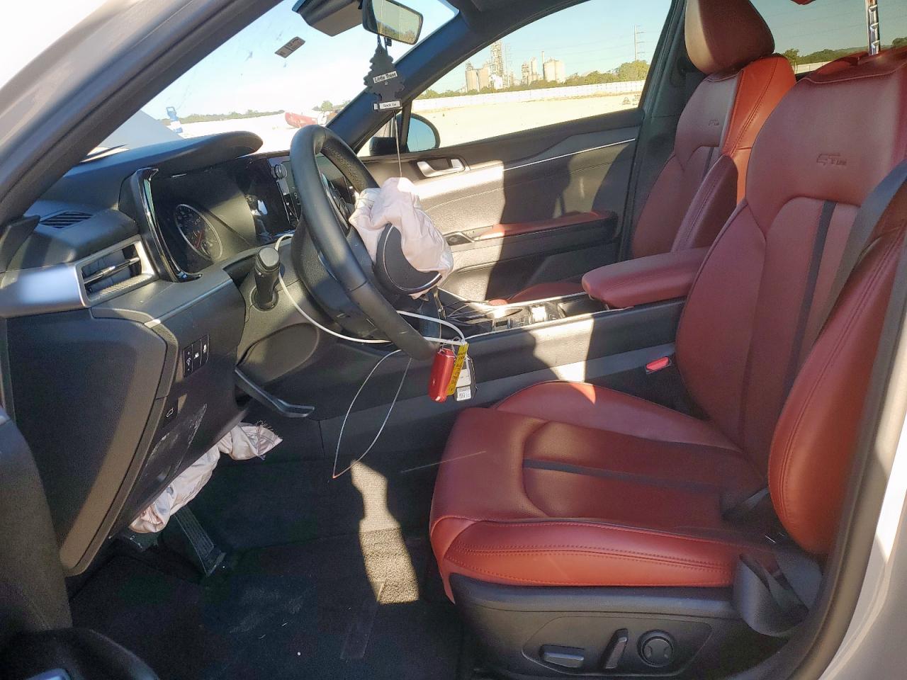 Kia K5 Gt Line Image 2