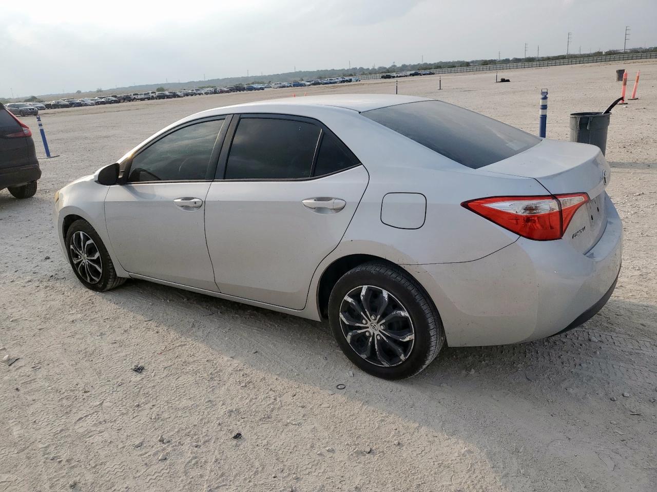 Toyota Corolla L Image 3