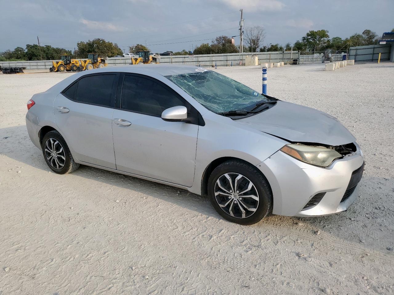 Toyota Corolla L Image 2