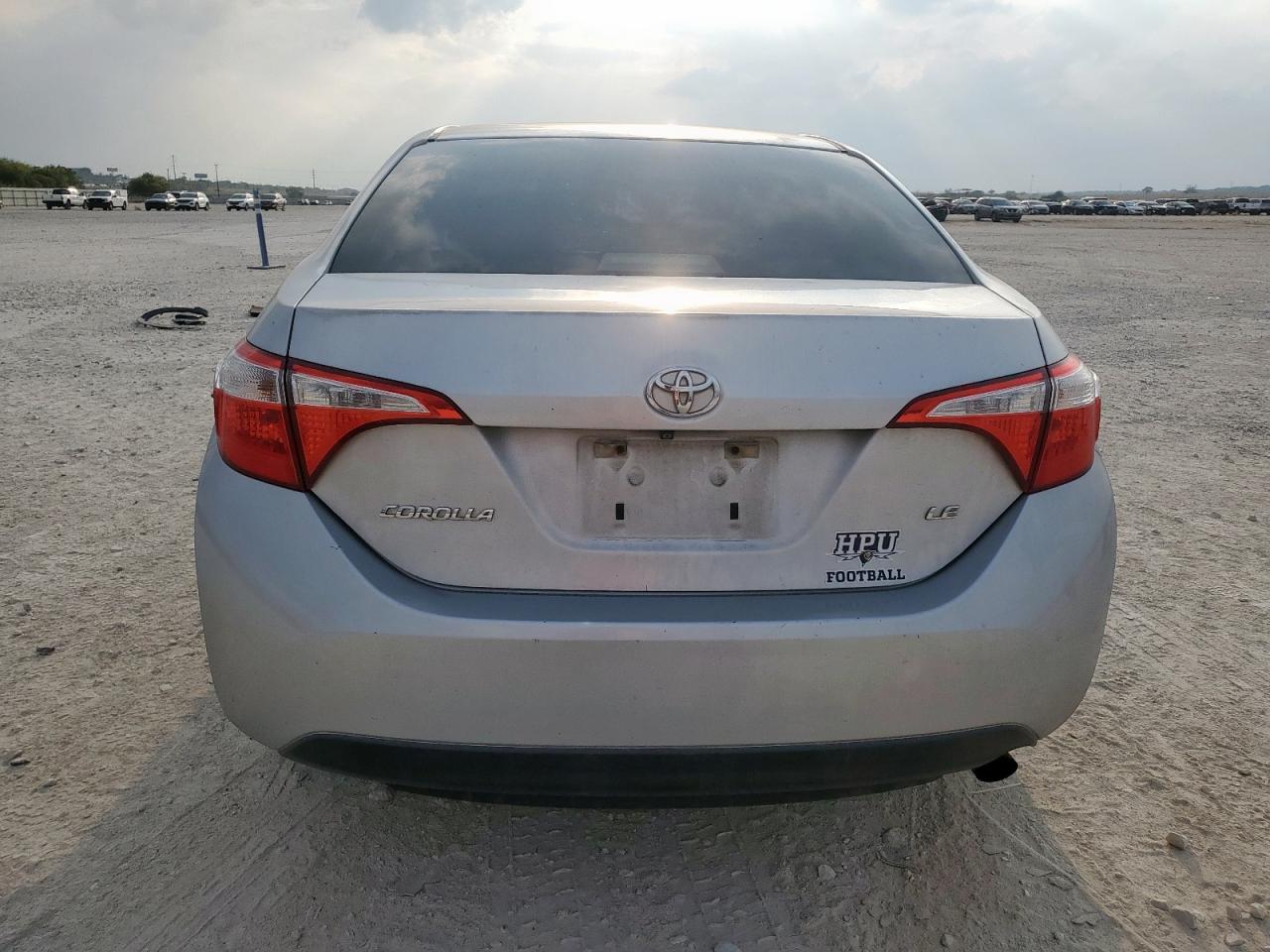 Toyota Corolla L Image 10