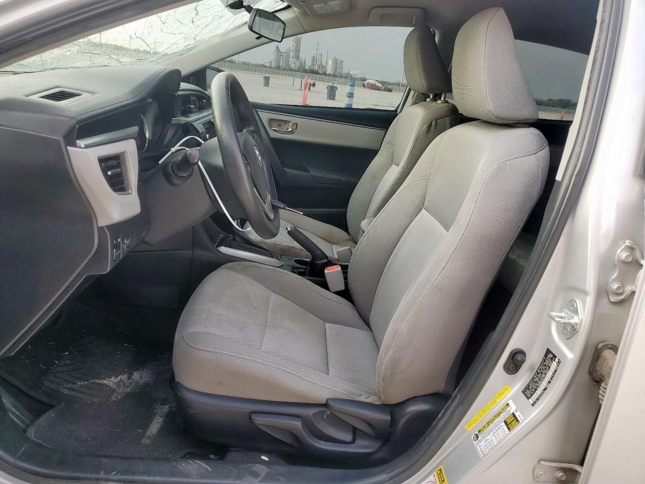 Toyota Corolla L Image 5