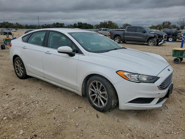 Ford Fusion Se Image 3