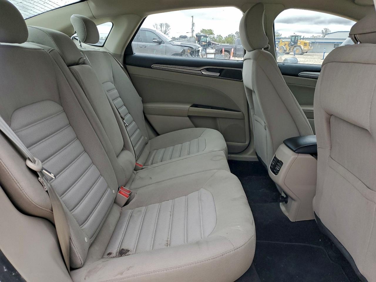 Ford Fusion Se Image 12