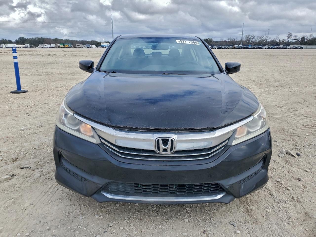 Honda Accord Lx Image 6