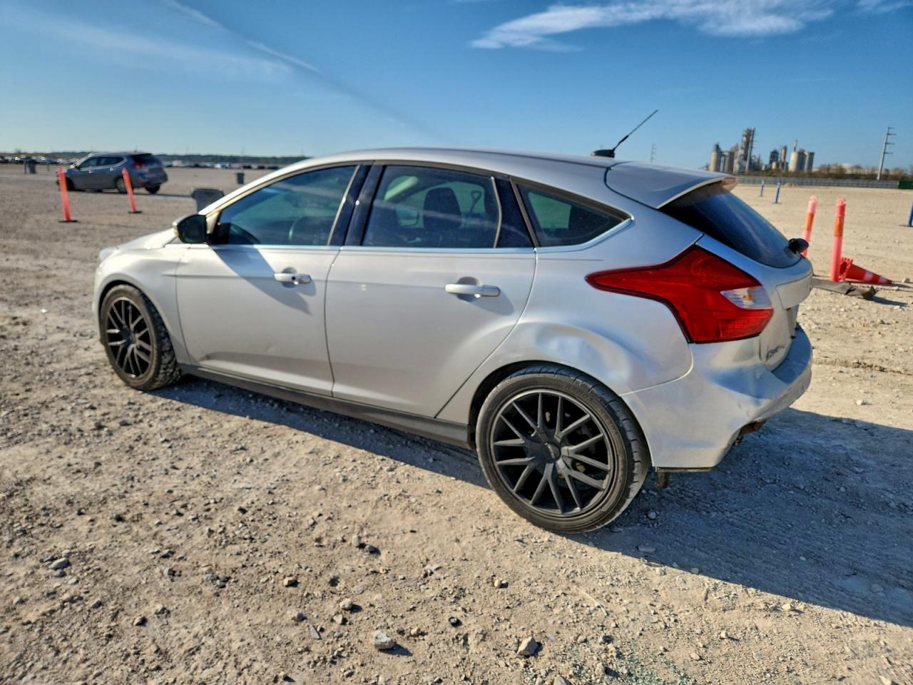 Ford Focus Titanium Image 2