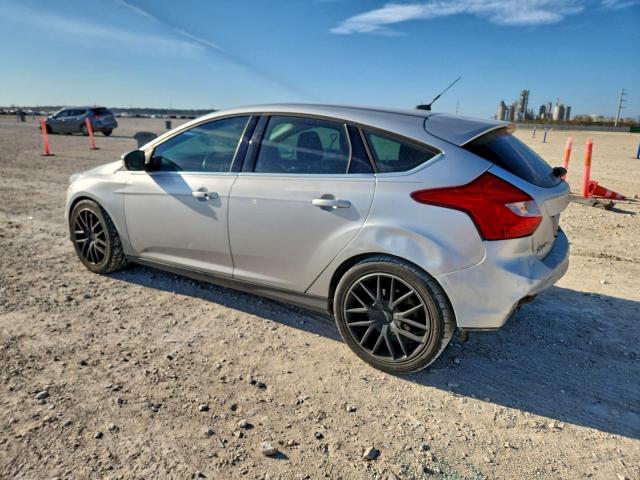 Ford Focus Titanium Image 2