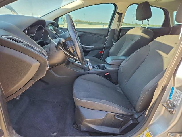 Ford Focus Titanium Image 11