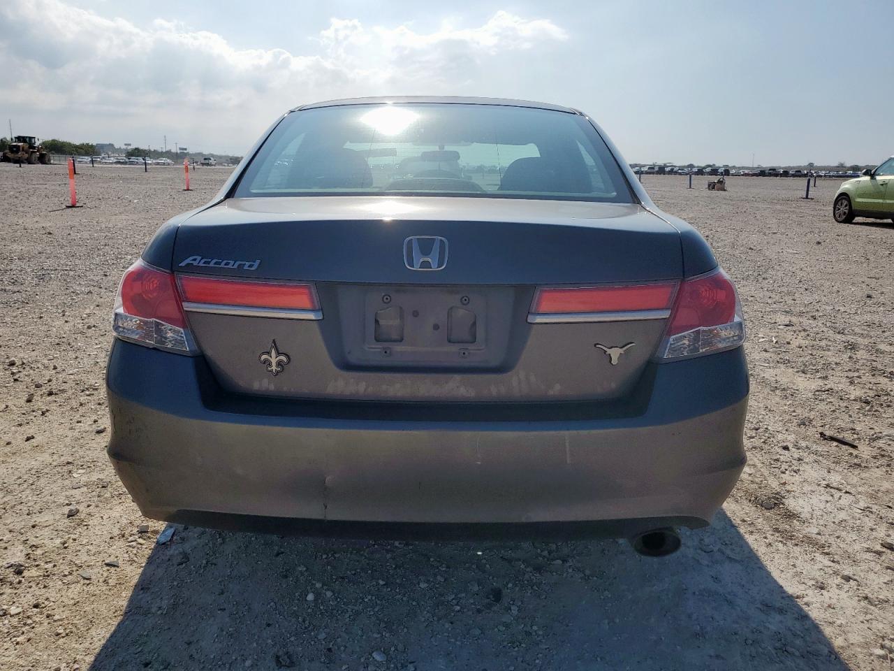 Honda Accord Lx Image 8