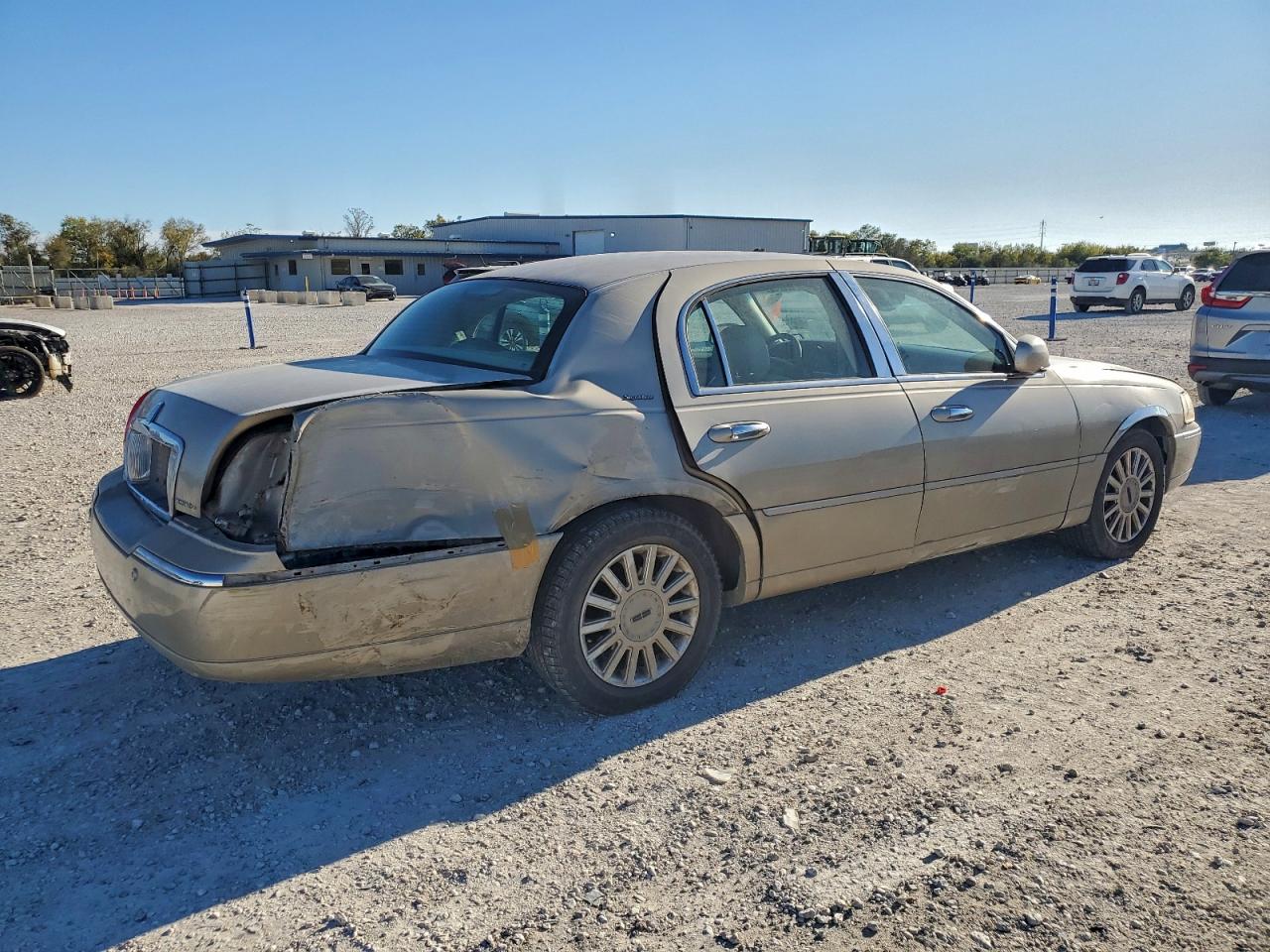 Lincoln Towncar Signature Image 5
