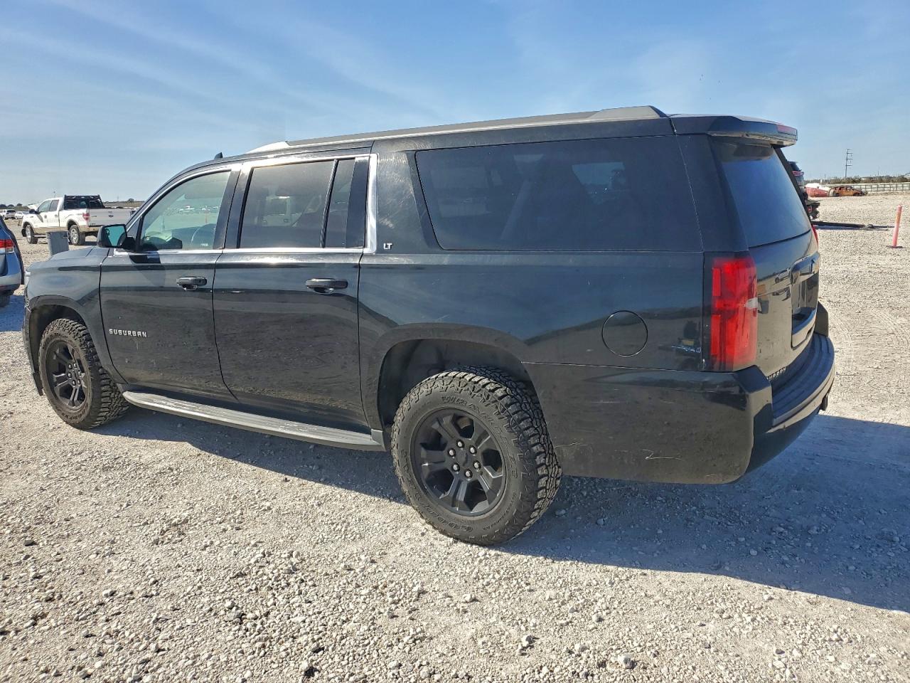 Chevrolet Suburban C1500 Lt Image 7