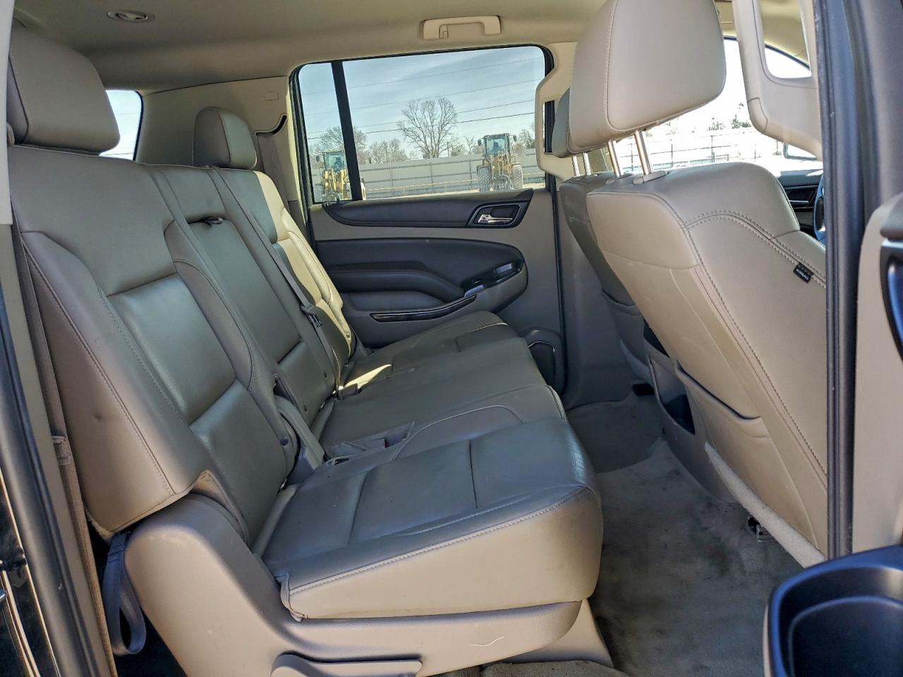 Chevrolet Suburban C1500 Lt Image 13