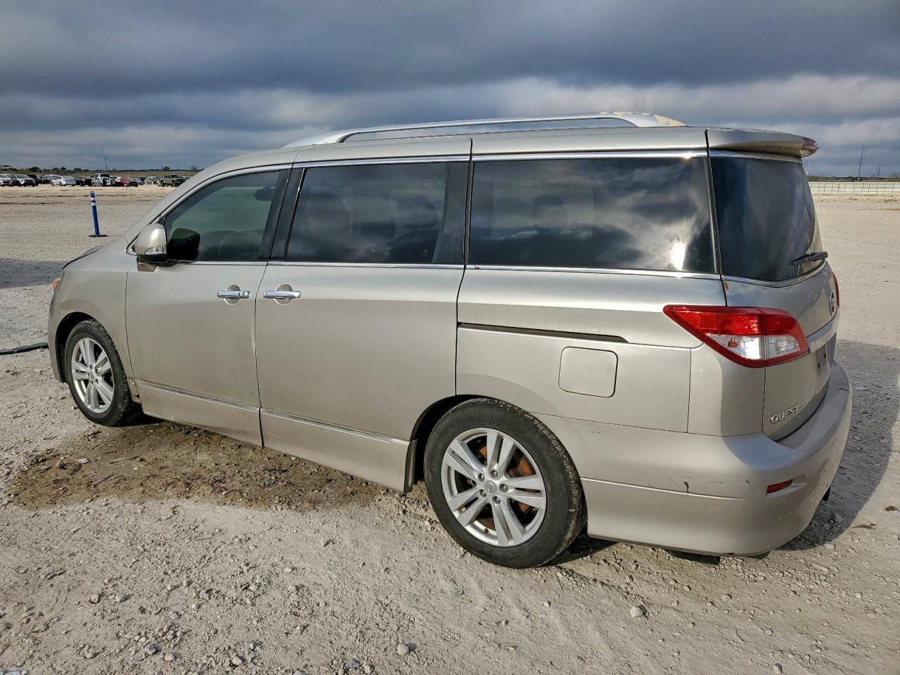 Nissan Quest S Image 11