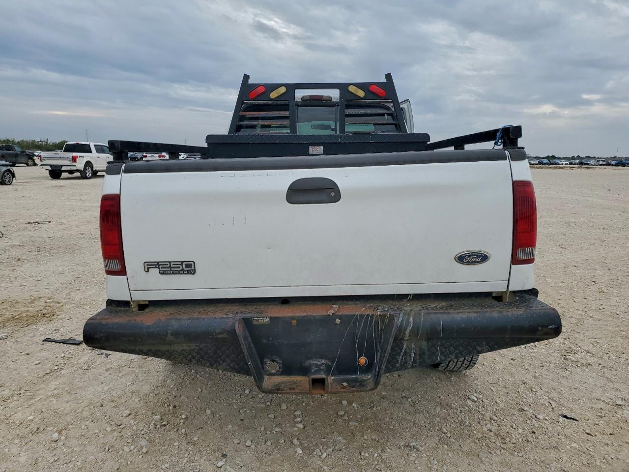 Ford F-250 Super Duty Image 12