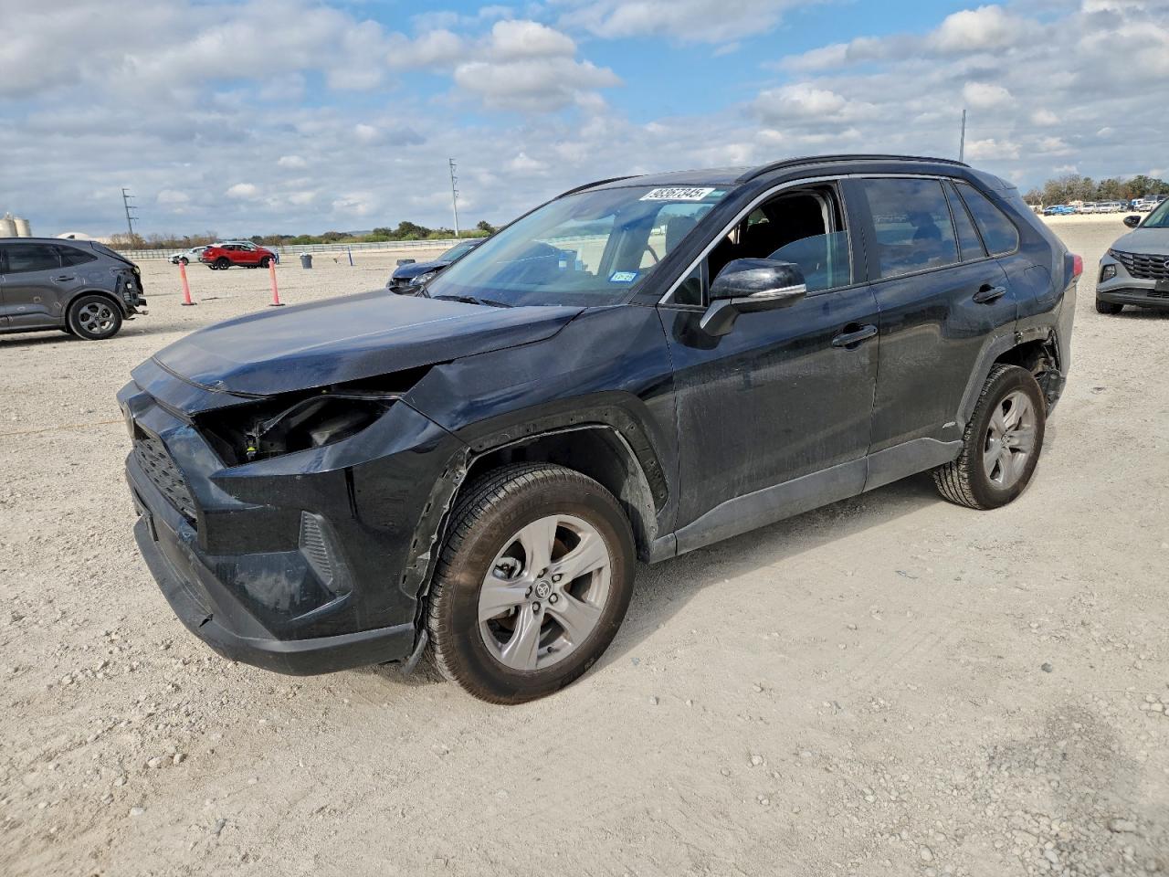 Toyota RAV4 Xle Image 1