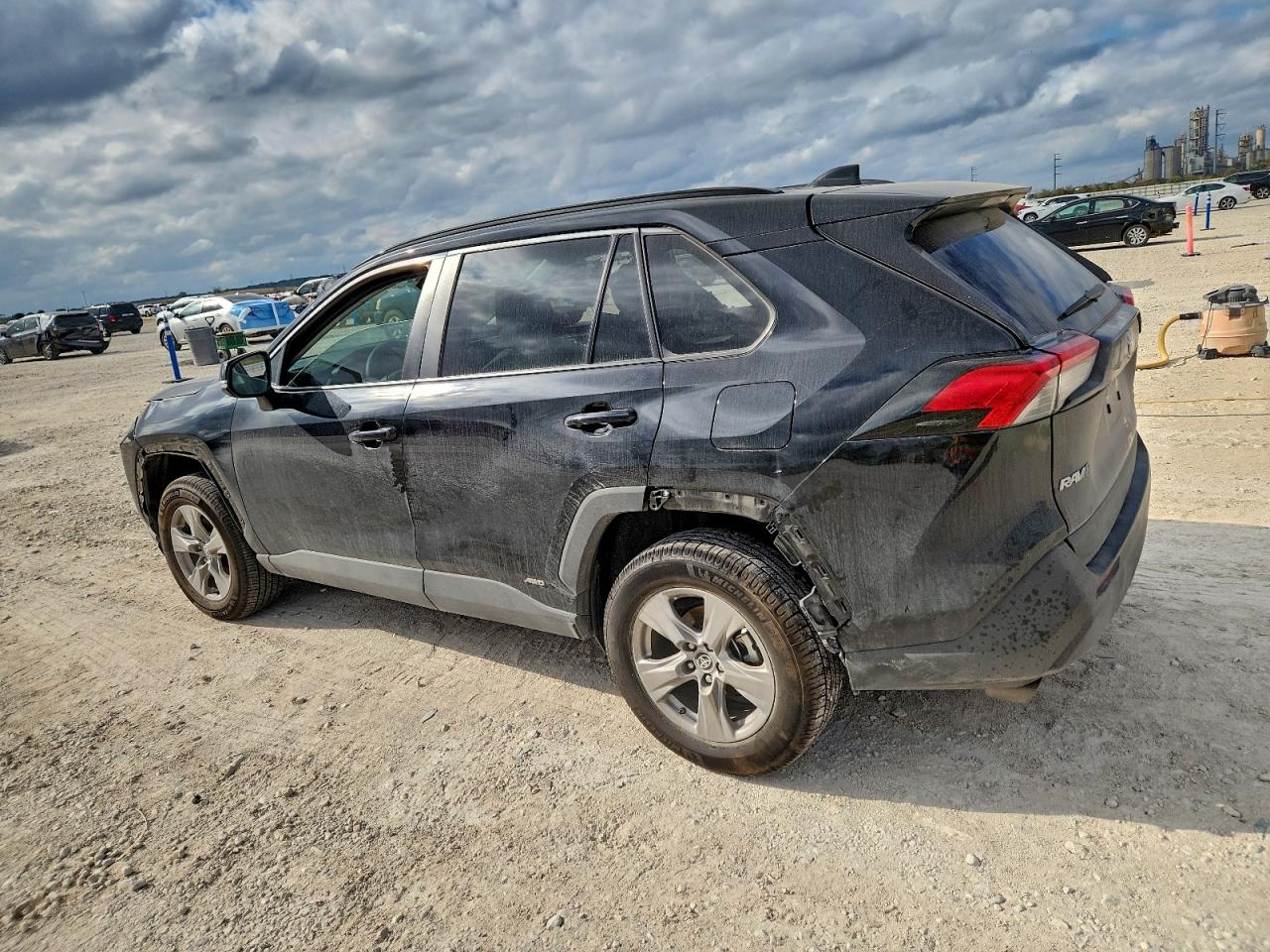 Toyota RAV4 Xle Image 6