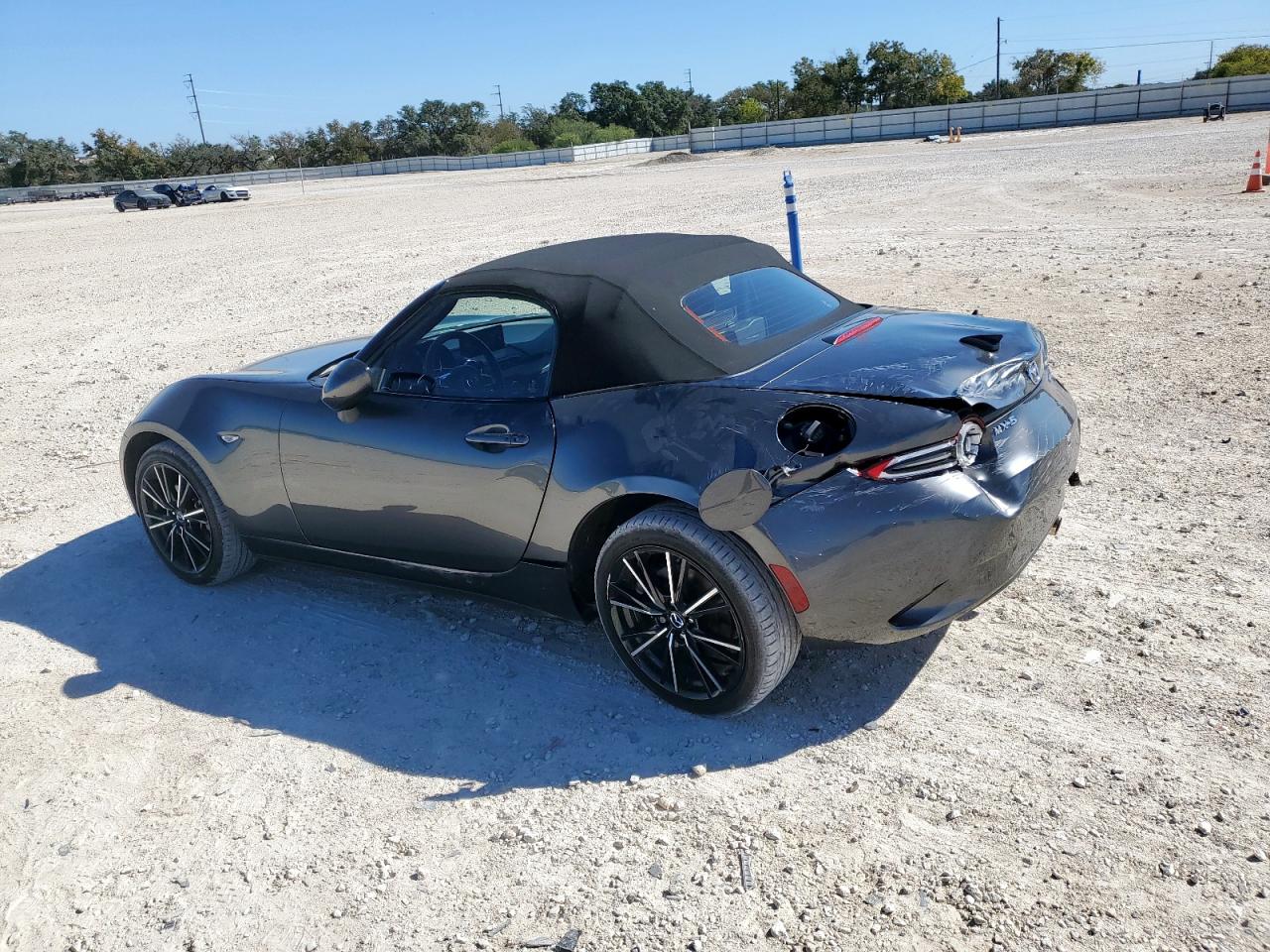 Mazda Mx5 Grand Touring Image 9