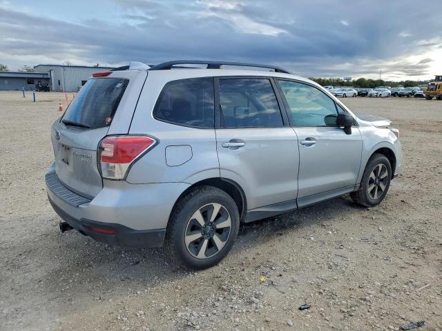 Subaru Forester 2.5i Image 11