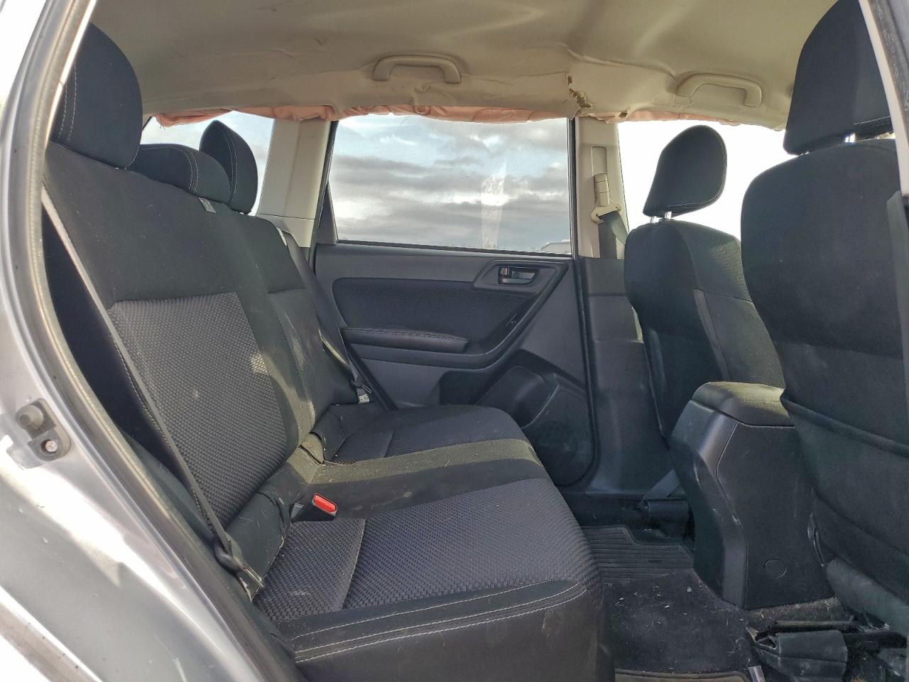 Subaru Forester 2.5i Image 9