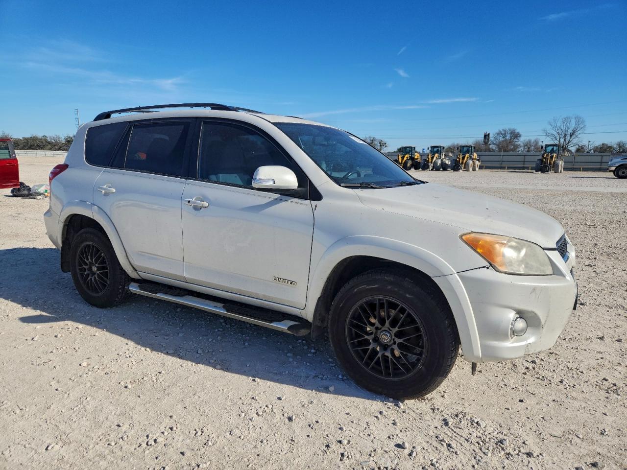 Toyota RAV4 Limited Image 12