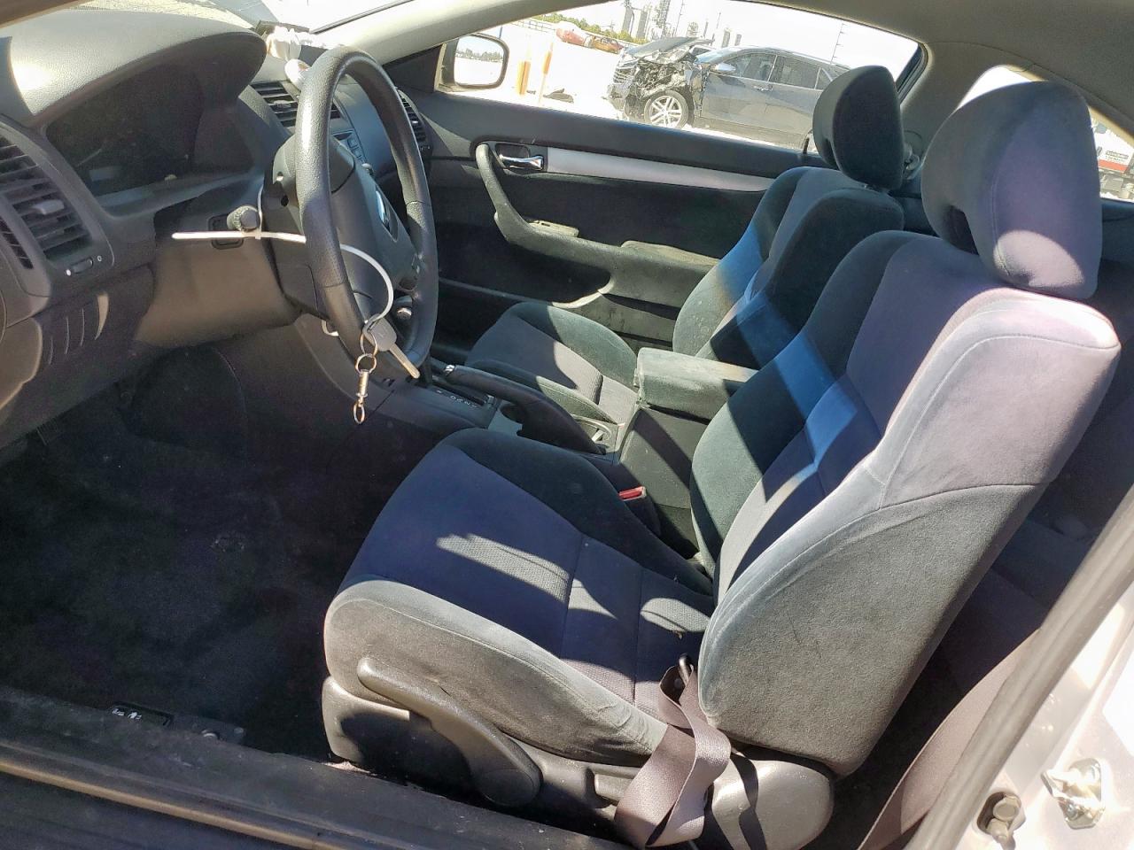 Honda Accord Lx Image 9