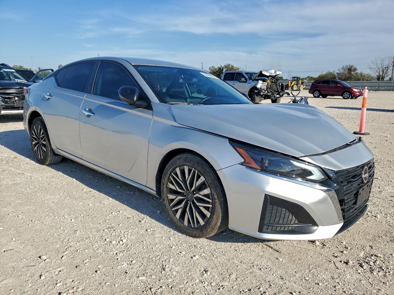 Nissan Altima Sv Image 2