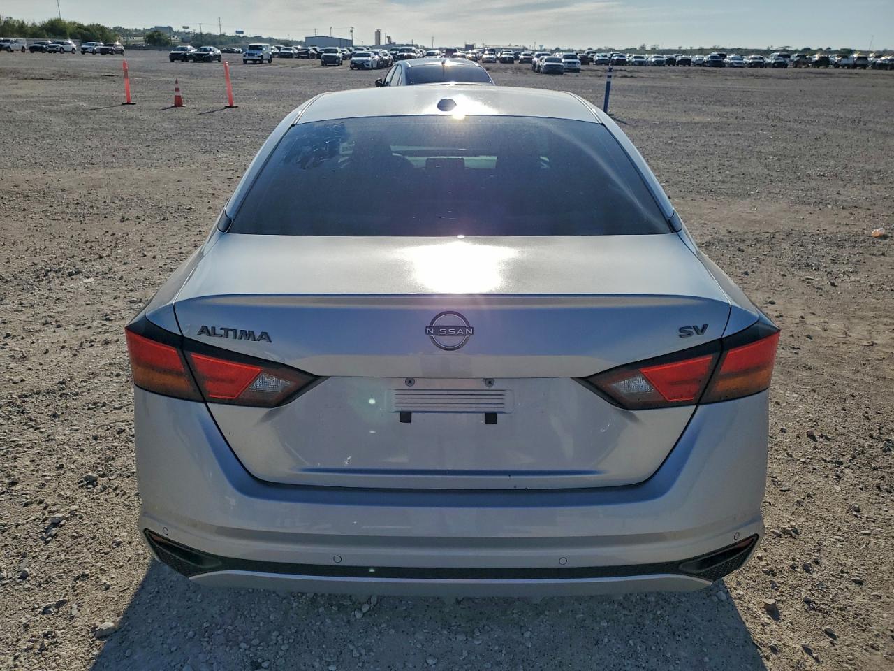 Nissan Altima Sv Image 4