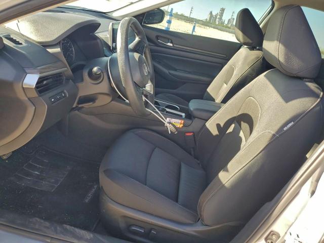 Nissan Altima Sv Image 7