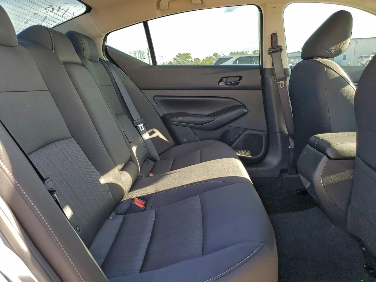 Nissan Altima Sv Image 8