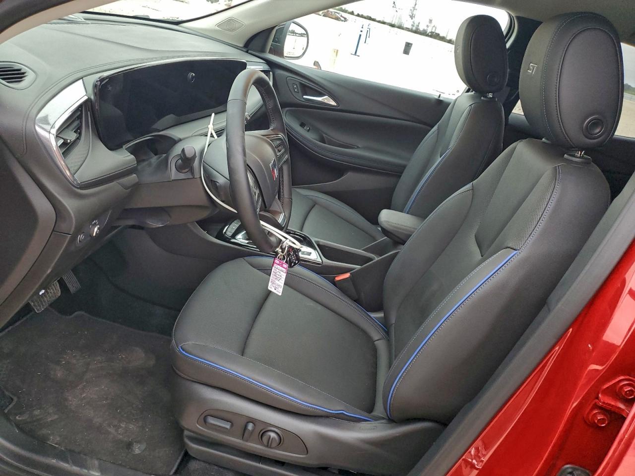 Buick Encore Sport Touring Image 4