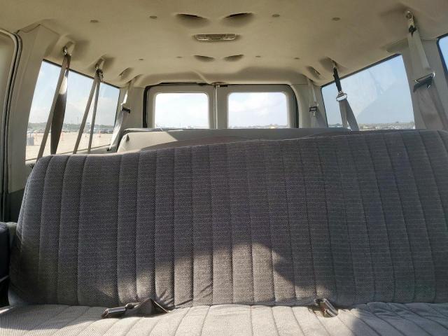 Ford E-350 E350 Super Duty Wagon Image 4