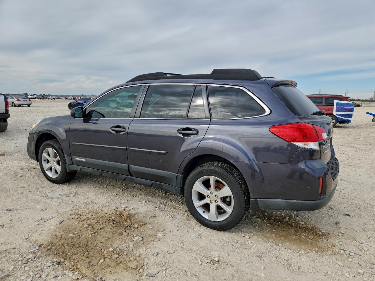 Subaru Outback 2.5i Premium Image 2