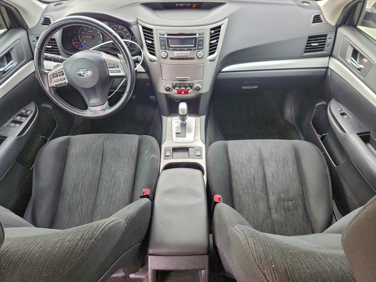 Subaru Outback 2.5i Premium Image 8