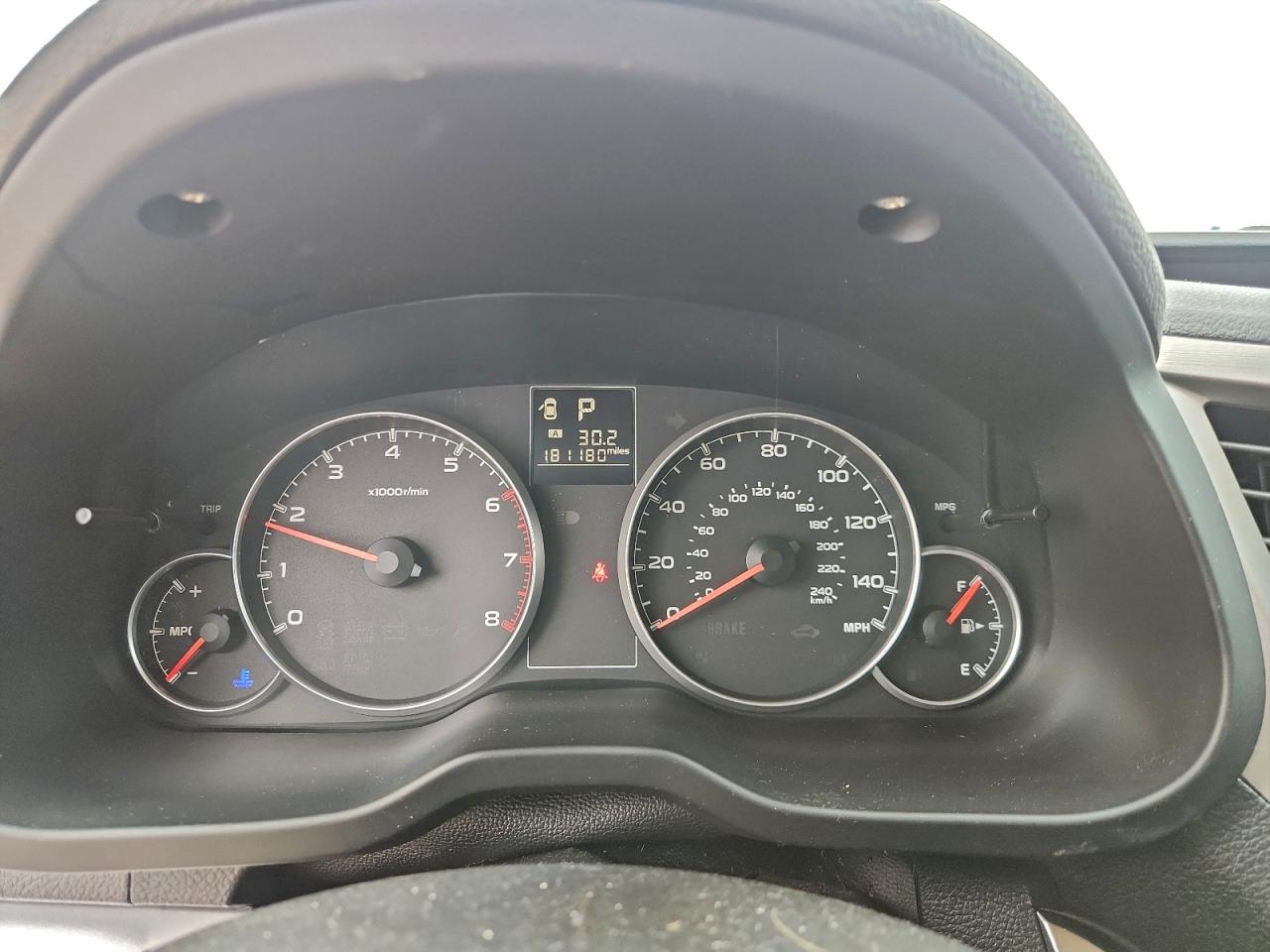 Subaru Outback 2.5i Premium Image 12